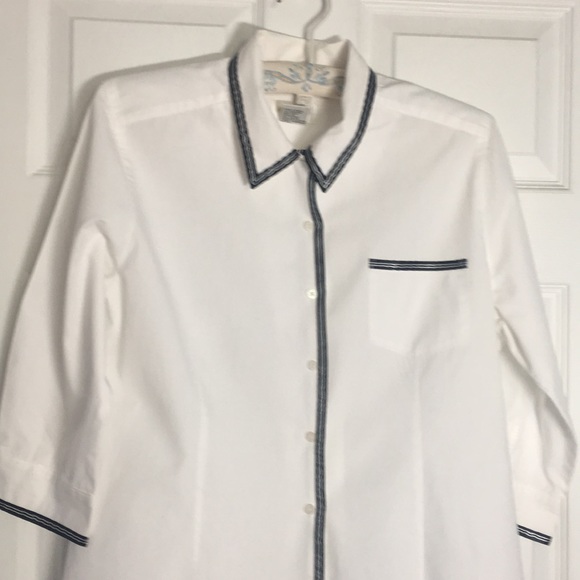 Really cute Ladies Talbots Blouse - Picture 1 of 7